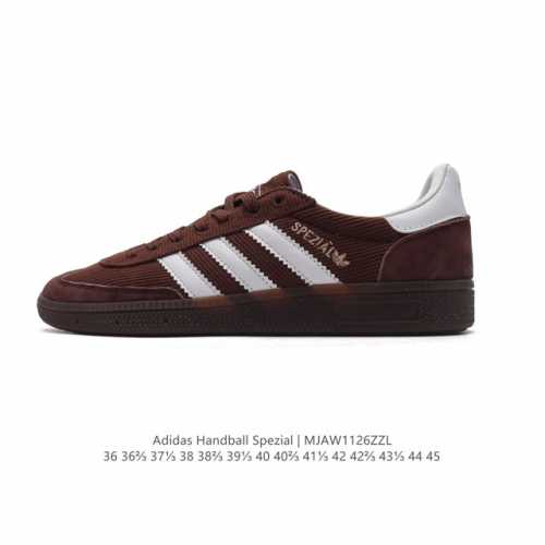 阿迪达斯 Adidas Handball Spezial 低帮三叶草学院风复古休闲板鞋 德训鞋 橡胶底柔软织物鞋面经典运动鞋板鞋。圆头、缝合拼接设计、正面绑带、