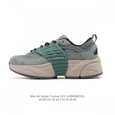 新品公司级 耐克 Nike Jordan Trunner O S 运动篮球鞋，是 耐克旗下 Jordan Brand 推出的复古跑鞋，以 90 年代田径鞋为灵感
