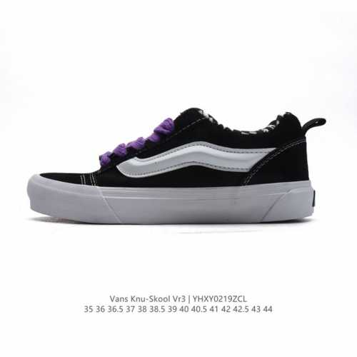 万斯 Vans Knu-Skool Vr3 Lx 面包鞋皮革鞋面。坎普尔 茱利安系列低帮复古硫化休闲运动板鞋“肥胖版大Logo”要说整个年最为热门的鞋型之一，