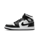 真二层耐克 Nike Air Jordan 1 Retro High Og 乔丹一代aj1 乔1 Aj1 高帮篮球鞋复刻运动鞋 皮面高帮板鞋的设计灵感源自运动夹