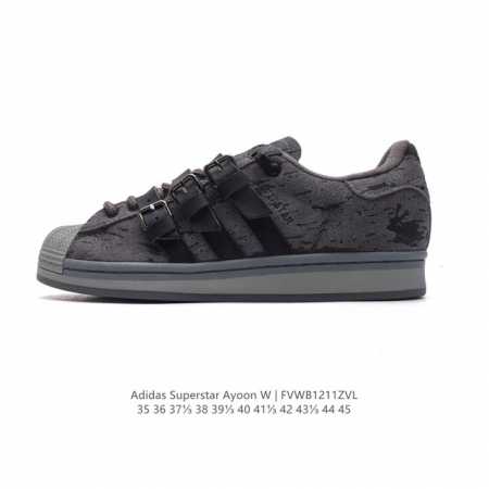 阿迪达斯 新款 Adidas Superstar 三叶草 经典贝壳头系列 新款休闲板鞋潮流男女士运动鞋 。鞋面柔软皮革材质 标志性的贝壳鞋头，锯齿三条纹，简约的 - 点击图像关闭