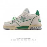 公司级 Lv Skate Sneaker 路易威登 2025年新款运动板鞋 蛇年限定 春夏秀场初次亮相，此次以粒面牛皮革焕新呈现。加垫鞋领和鞋舌援引滑板鞋设计，