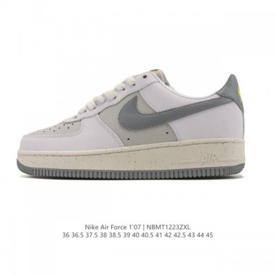 耐克 Nike Air Force 1 '07 Low 空军一号含气垫 低帮百搭厚底增高休闲运动板鞋。柔软、弹性十足的缓震性能和出色的中底设计，横跨复古与现代的