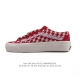 万斯 Vans Og Oid Skool百搭休闲低帮运动滑板鞋 。其实Style 36就是现在风靡潮流的Vans鞋款Old Skool的Og版本。历经岁月洗礼的