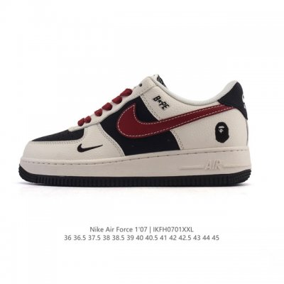 公司级 耐克 Nike Air Force 1 '07 Low 空军一号含气垫 小白鞋 低帮百搭厚底增高休闲运动板鞋。柔软、弹性十足的缓震性能和出色的中底设计，