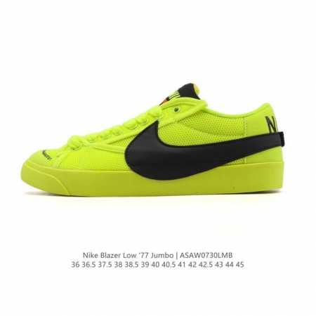耐克 Nike Blazer Low '77 Jumbo 运动鞋，抓地板鞋，革新重塑经典街头人气鞋款，采用人气传统外观，巧搭大号耐克勾勾设计和宽大鞋带。柔软泡绵 - 点击图像关闭