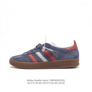 阿迪达斯 Adidas Originals Gazelle Indoor 复古三叶草防滑透明橡胶板鞋经典运动鞋。这款经典鞋,忠于原版设计,缀撞色三条纹和鞋跟饰片