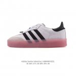 Adidas 阿迪达斯 女款运动鞋 三叶草Samba Velentine 休闲鞋 德训鞋 Hello Kitty 复古板鞋经典运动鞋。一款阿迪达斯的Samba面
