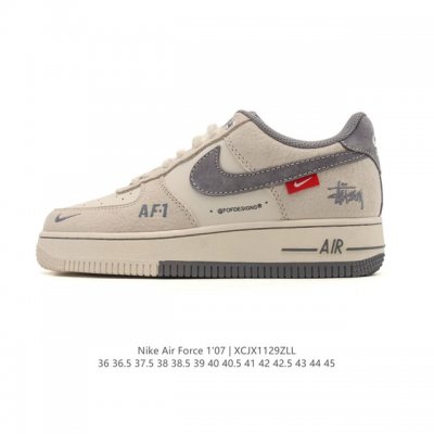 特价 耐克 Nike Air Force 1 '07 Low 空军一号含气垫 小白鞋 低帮百搭厚底增高休闲运动板鞋。柔软、弹性十足的缓震性能和出色的中底设计，横