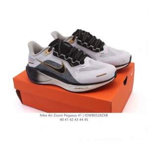 公司级 颠覆式升级 Nike 飞马新鞋 触感柔软 质感升级 随着 耐克 蓝图 系列 在巴黎的盛大发布 全新一代 登月41代 Nike pegasus 41运动老