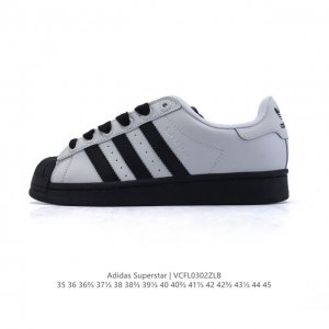 140 阿迪达斯 Adidas Superstar 三叶草经典贝壳头系列 新款休闲板鞋潮流男女士运动鞋 。鞋面柔软皮革材质 标志性的贝壳鞋头，锯齿三条纹，简约的