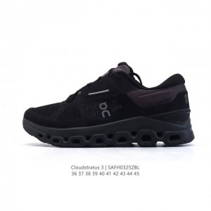 200 【公司级】On 昂跑 运动鞋 Cloudstratus 3代跑鞋 加倍跑厚底增高老爹鞋，才过瘾。为长距离路跑鞋系列带来升级的性能输出，迈上新高度的缓震效
