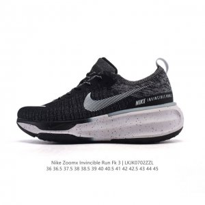 耐克 Nike Zoomx Invincible Run Fk 3 机能风格运动鞋 厚底增高老爹鞋。最新一代的Invincible 第三代来了！首先鞋面采用的是
