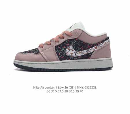 耐克 乔丹air Jordan 1 Low Aj1 乔1 乔丹1代aj1 低帮复古文化休闲运动篮球鞋 从1985 年面世的元年款汲取设计灵感 采用简洁大方的经典 - 点击图像关闭