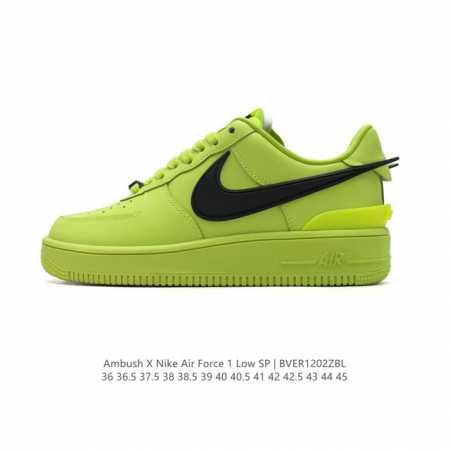 耐克 空军一号 Af1 低帮休闲板鞋 Ambush X Nk Air Force 7 Low Sp 空军一号联名标志性的swoosh延伸至鞋跟之外，鞋舌和鞋垫上 - 点击图像关闭