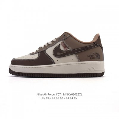 耐克 Nike Air Force 1 '07 Low 空军一号含气垫 小白鞋 2025年 蛇年新款 低帮百搭厚底增高休闲运动板鞋。柔软、弹性十足的缓震性能和出