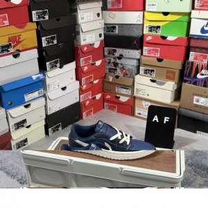 爆款调价K Air Jordan 1 *纪梵希联名,设计师Diy高端定制 高级米灰蓝时尚配色 采用柔软皮革面料带来超高舒适度体验的同时兼备百搭效果定制鞋盒 大厂