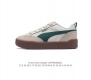 Puma 彪马 男女运动板鞋，原楦原纸版开发版型，采用环保皮革组合鞋面材质，外置耐磨橡胶大底蕾哈娜同系面包鞋太好看了！彪马puma Park Lifestyle