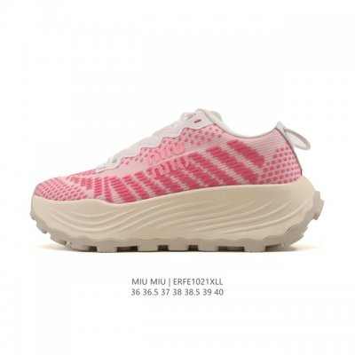新品公司级 Miumiu厚底增高运动老爹鞋，时尚舒适之选！缪缪 Miumiu 的厚底跑鞋，以其卓越的品质和时尚感，成为了时尚达人们的宠儿。这款鞋子采用高品质的水