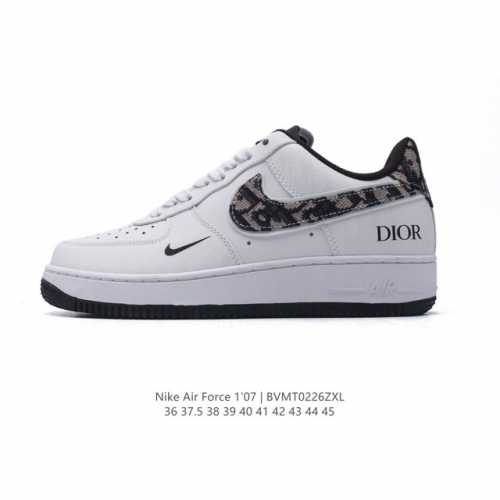 耐克Nike Air Force 1 Low 空军一号 Af1 2025年新款 小白鞋 迪奥联名 低帮百搭厚底增高休闲运动板鞋。柔软、弹性十足的缓震性能和出色的