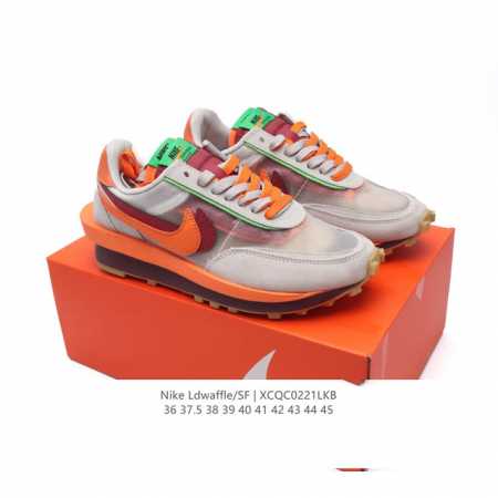 耐克 Nike 耐克双勾Swoosh跑鞋 厚底增高运动鞋。Sacai X Nike Ldwaffle 慢跑鞋 Sacai 将 Nike 经典鞋款 Waffle - 点击图像关闭