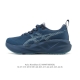 Asics Novablast 5轻量跑鞋 低帮轻量透气缓震休闲运动跑步鞋 Novablast 5 鞋款秉承 Asics 设计理念 尊重日本的“改善”、持续改进