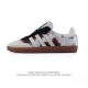 阿迪达斯 德训鞋 Adidas Originals Samba Og Shoes 经典运动鞋小白鞋 奶牛花纹 T头鞋 男女士板鞋 彰显休闲摩登风情的时尚经典鞋。