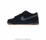耐克 Nike Sb Dunk Low Pro 男 女滑板鞋 经典复古运动鞋 采用天然皮革 经久耐穿 塑就如元年款 Dunk 般的复古质感 鞋头透气孔 搭配鞋口