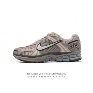 公司级 Nike 耐克夏季 Zoom Vomero 5 运动鞋休闲训练跑步鞋。Nike Zoom Vomero 5 男女子运动鞋妥帖包覆足部，提供透气支撑效果。