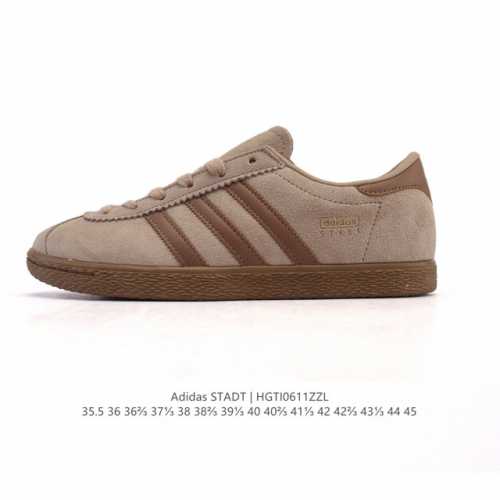 新品 阿迪达斯 Adidas Stadt 舒适透气 百搭潮流 复古时尚 德训鞋 柔软舒适 防滑耐磨 低帮 运动板鞋 男女同款。休闲鞋特色：设计师大胆选择粉色打底