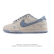 公司级 耐克 Nike Dunk Low Retro 运动鞋复古滑板鞋 路易威登联名。作为 80 年代经典篮球鞋款，起初专为硬木球场打造，后来成为席卷街头的时尚
