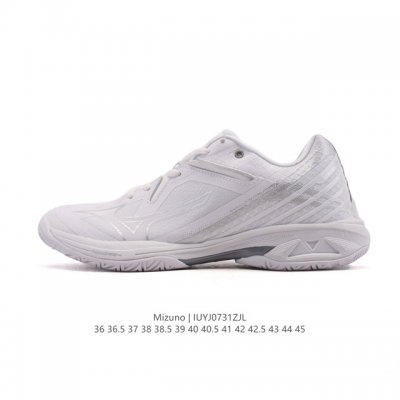 公司级 Mizuno 美津浓 复古时尚休闲舒适减震运动跑步鞋 美津浓Wave机械缓震，可以说是机械缓震跑鞋科技的翘楚。有着非凡的适应性，有着充分而持久的缓震能力