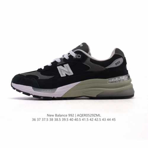 公司级 新百伦New Balance 992 复古风格简约经典舒适百搭时尚休闲鞋缓震透气跑步鞋。鞋面采用猪皮革与织物相结合，尼龙网布在拼接工序上极为繁复，彰显质