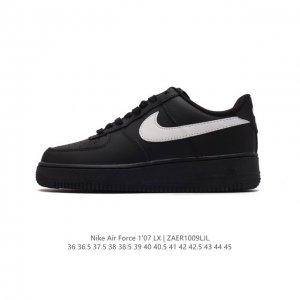 耐克 Nike Air Force 1 '07 Low 空军一号含气垫 小白鞋 低帮百搭厚底增高休闲运动板鞋。柔软、弹性十足的缓震性能和出色的中底设计，横跨复古
