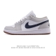 公司级 耐克 乔丹Air Jordan 1 Low Aj1 乔1 乔丹1代Aj1 低帮复古文化休闲运动篮球鞋。从1985 年面世的元年款汲取设计灵感，采用简洁大