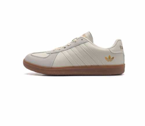 Adidas 新款阿迪达斯 Raf Simons Matrix Spirith 潮流百搭板鞋 德训鞋 休闲经典运动鞋, 可以说是 Adidas 阿迪达斯最具标志