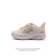 童鞋 HOKA ONE ONE独特的竞训鞋,主打舒适软弹老爹鞋HokaMach马赫6#儿童竞速跑鞋 HOKA Mach 6 轻盈且富有弹性的舒适感！迄今为止最轻