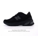 公司级 新百伦 New Balance2010秋冬英产做旧鞋款运动鞋 厚底增高老爹鞋。此复刻经典鞋款，加入当下大热的户外元素，以曾经篮球鞋款型式样加以打造鞋款造