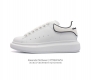 热销经典款 Alexandermcqueen 亚历山大 麦昆mcq 运动小白鞋厚底增高闪尾光滑牛皮平底鞋休闲鞋 时尚男女板鞋潮运动鞋 ，火爆到大街小巷无人不知，