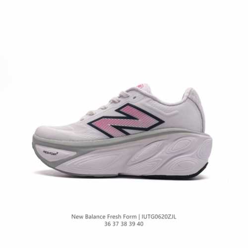 新百伦 [New Balance] Fresh Form 女士运动鞋 厚底增高跑鞋，这款跑鞋不仅有着以大数据为基础的FRESH FOAM虎蜂大底，还有着独创的H
