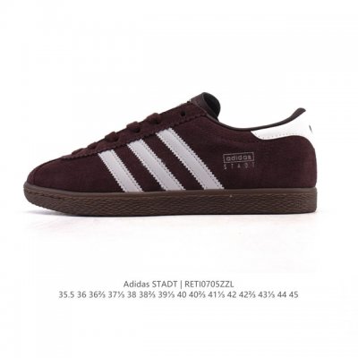 新品 阿迪达斯 Adidas Stadt 舒适透气 百搭潮流 复古时尚 德训鞋 柔软舒适 防滑耐磨 低帮 运动板鞋 男女同款。休闲鞋特色：设计师大胆选择粉色打底