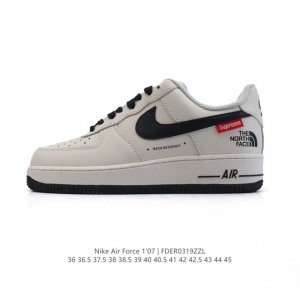 140 耐克 Nike Air Force 1 '07 Low 空军一号含气垫 小白鞋 低帮百搭厚底增高休闲运动板鞋。柔软、弹性十足的缓震性能和出色的中底设计，