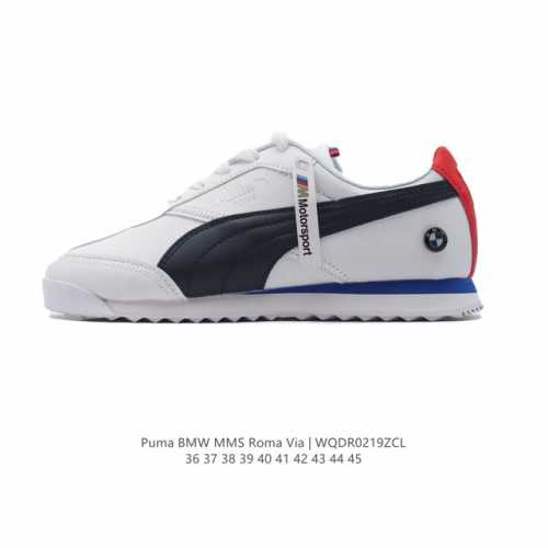 彪马 Puma Roma Via 赛车鞋 Bmw Roma宝马联名赛车休闲鞋 皮革减震防滑耐磨轻便运动板鞋 低帮跑步鞋首先是颜值方面，红蓝黑三色组成，有一种高贵