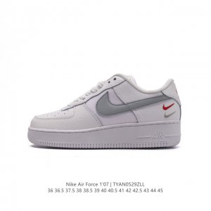 耐克 Nike Air Force 1 ’07 空军一号 Af 1 低帮 厚底增高百搭 休闲运动板鞋。柔软、弹性十足的缓震性能和出色的中底设计，横跨复古与现代的