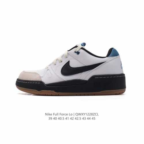 耐克 Nike 全新鞋型 来了！Nike Full Force Low 时尚复古运动板鞋，复古气质爆棚！近年来复古风的兴起，众多品牌纷纷推出自己的全新鞋款，势必