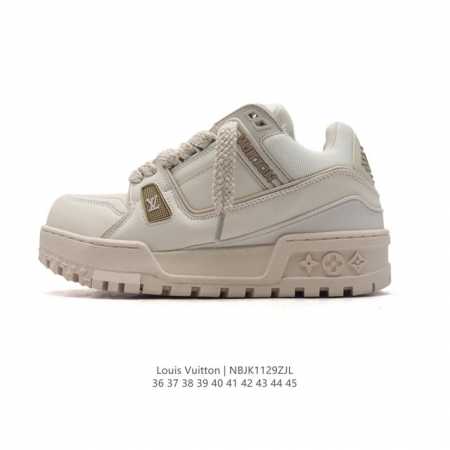 公司级 路易威登 Louis Vuitton Lv路易威登板鞋 时尚运动鞋 潮厚底增高男女鞋 。舒适防滑底和百搭性霸屏整个时尚娱乐圈，细节调整完美主义！鞋面采用 - 点击图像关闭