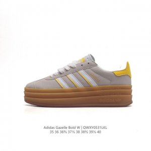 阿迪达斯 Adidas 三叶草 Gazelle Bold复古怀旧风厚底增高运动板鞋潮。阿迪达斯万年不败的人气鞋款gazelle ，以三层厚磅鞋底设计。一层层的堆
