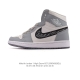 公司级 耐克 乔丹 Dior X Air Jordan 1 High Og “迪奥联名”Aj1高邦 高帮休闲运动篮球鞋 ，35周年限量款全新联名鞋款选择了Air
