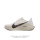 全新耐克nike Zoom Pegasus 马拉松休闲运动慢跑鞋 超级飞马跑步鞋，该鞋款采用出众配色，结合泡绵设计，巧搭织物鞋面设计，塑就轻盈质感和出众回弹感受