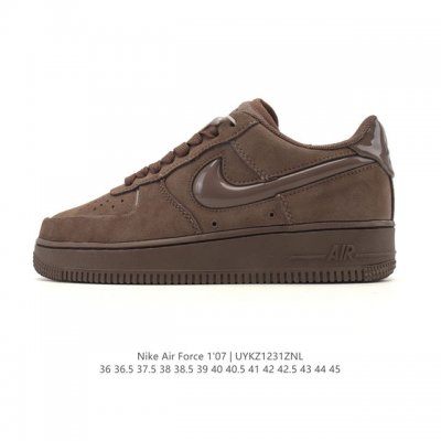 公司级 耐克 Nike Air Force 1 '07 Low 空军一号含气垫 低帮百搭厚底增高休闲运动板鞋。柔软、弹性十足的缓震性能和出色的中底设计，横跨复古